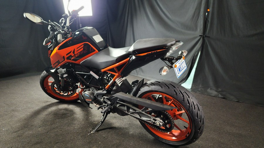 2021 KTM 200 DUKE