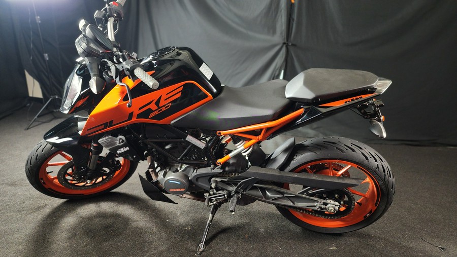 2021 KTM 200 DUKE