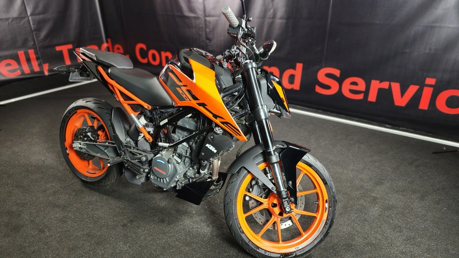 2021 KTM 200 DUKE