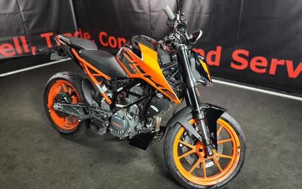 2021 KTM 200 DUKE