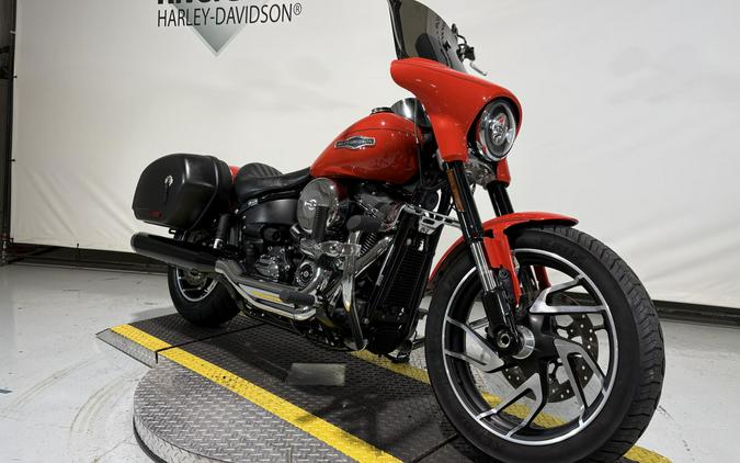 2020 Harley-Davidson® Sport Glide® Performance Orange