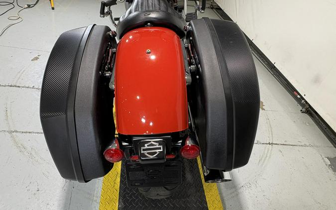 2020 Harley-Davidson® Sport Glide® Performance Orange