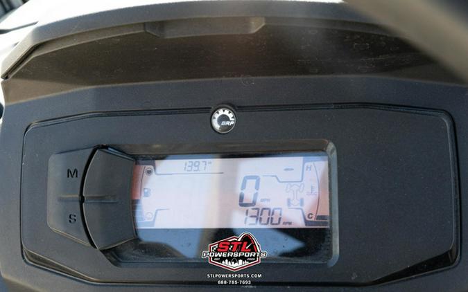 2025 Can-Am DEF XT 62 HD9 BK