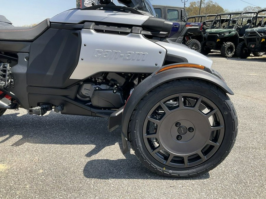 2025 Can-Am Canyon? XT