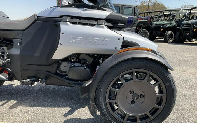 2025 Can-Am Canyon? XT