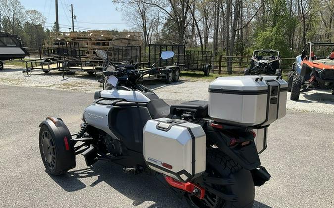 2025 Can-Am Canyon? XT