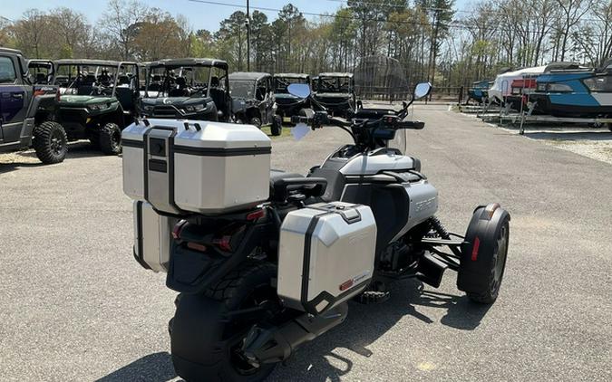 2025 Can-Am Canyon? XT