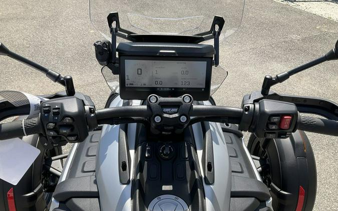 2025 Can-Am Canyon? XT