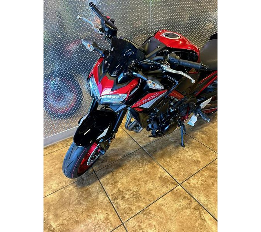 2024 Kawasaki Z900 ABS Candy Persimmon Red/Ebony