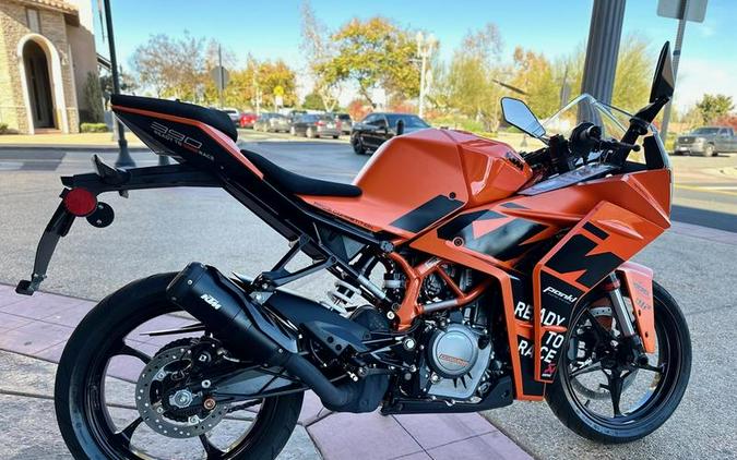 2023 KTM RC 390