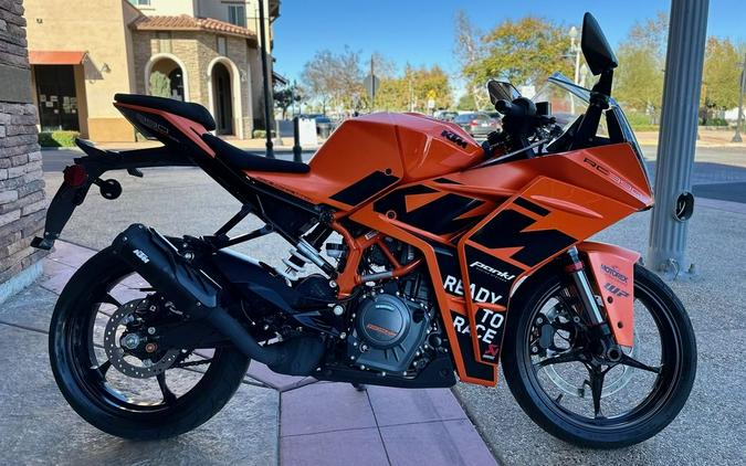 2023 KTM RC 390