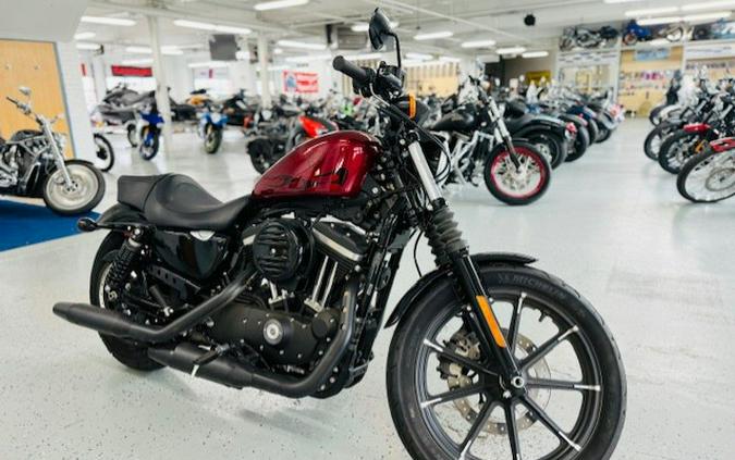 2017 Harley-Davidson® SPORTSTER IRON 883