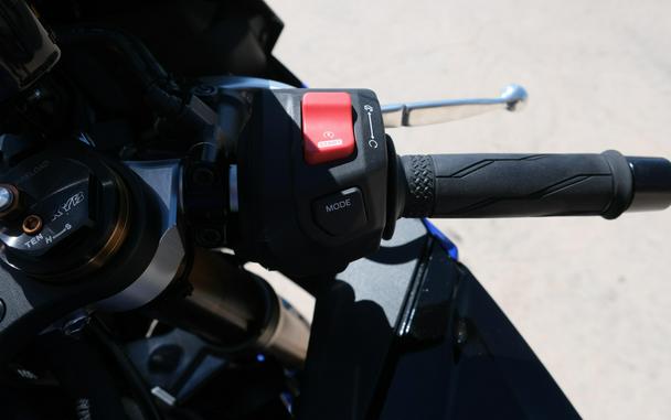 2026 YAMAHA YZFR9