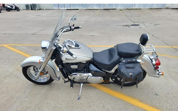 2004 Suzuki INTRUDER C 50 T