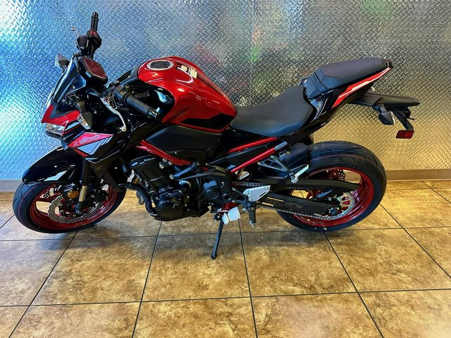 2024 Kawasaki Z900 ABS Candy Persimmon Red/Ebony