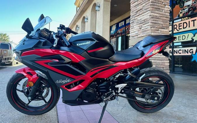 2025 Kawasaki Ninja® 500 ABS Passion Red/Metallic Flat Spark Black