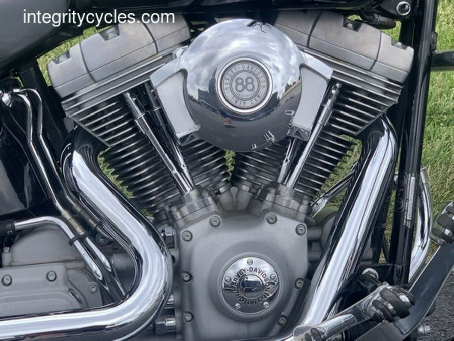 2001 Harley-Davidson® FXST - Softail® Standard