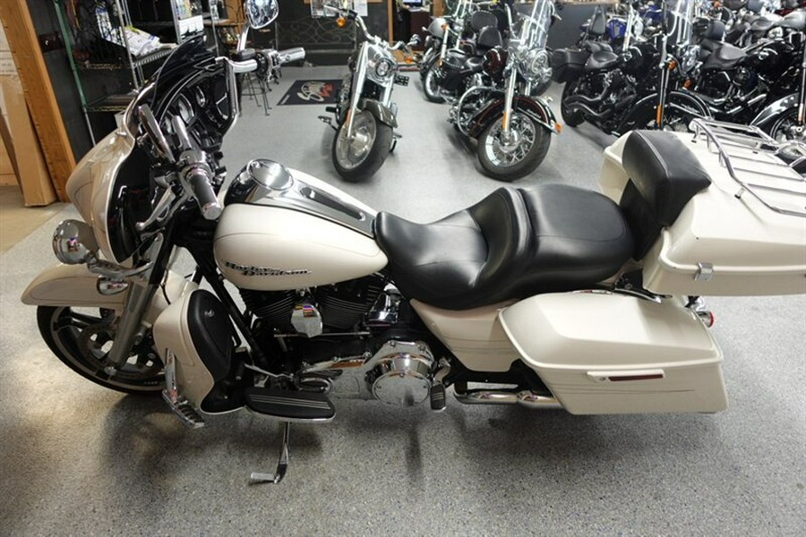 2015 Harley-Davidson Street Glide Special