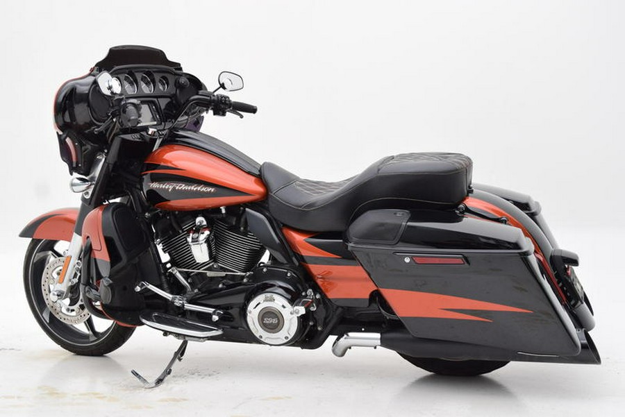 2017 Harley-Davidson® FLHXSE - CVO™ Street Glide®