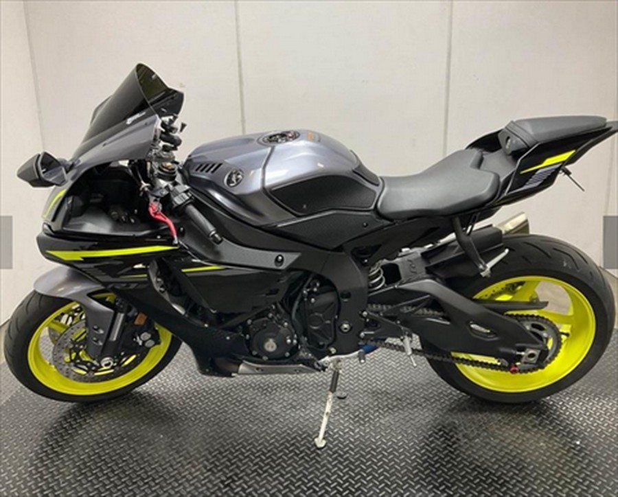 2018 Yamaha YZF-R1S