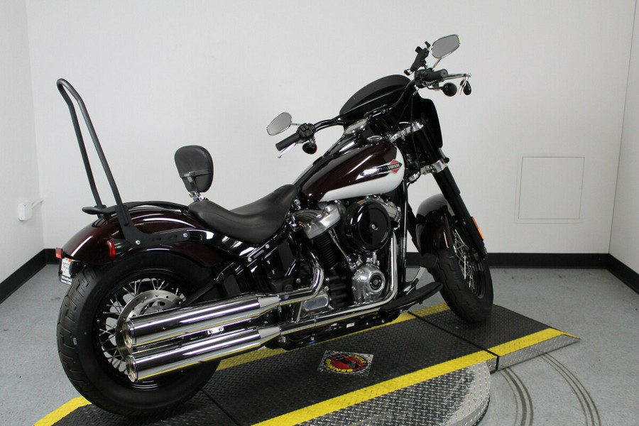 Harley-Davidson® Softail Slim® 2021 FLSL 068563N MIDNT CRIM/ STONE WASH WH P