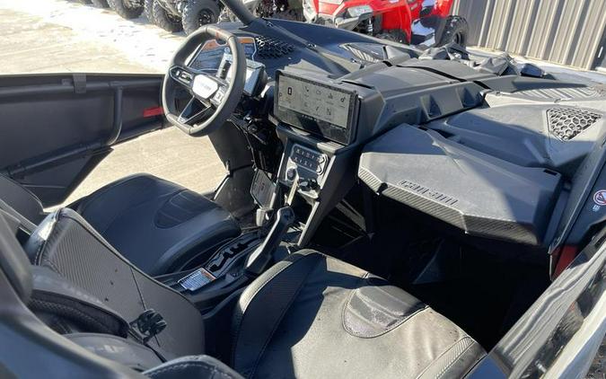 2026 Can-Am® Maverick X3 Max X RS Turbo RR Triple Black_4.5 in