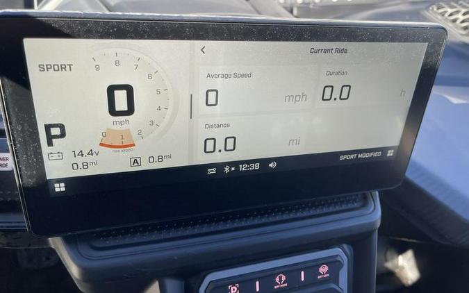 2026 Can-Am® Maverick X3 Max X RS Turbo RR Triple Black_4.5 in