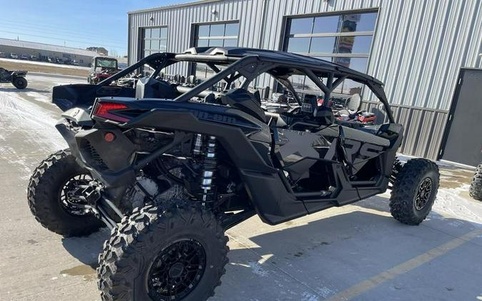 2026 Can-Am® Maverick X3 Max X RS Turbo RR Triple Black_4.5 in