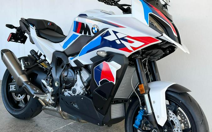 2026 BMW M1000XR