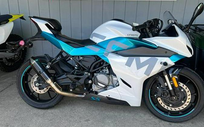 2022 CFMOTO 300SS