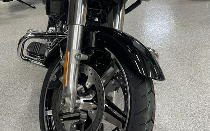 2024 Harley-Davidson Road Glide® Vivid Black