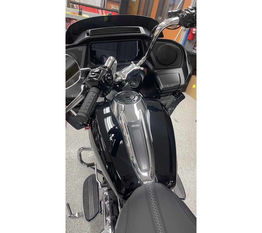 2024 Harley-Davidson Road Glide® Vivid Black