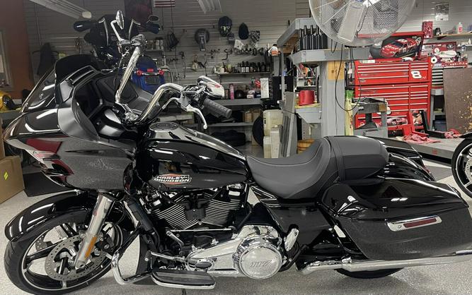 2024 Harley-Davidson Road Glide® Vivid Black