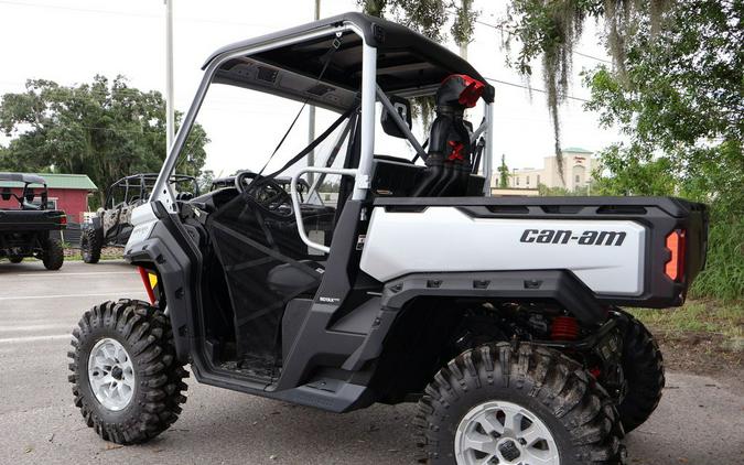 2024 Can-Am® Defender X mr HD10