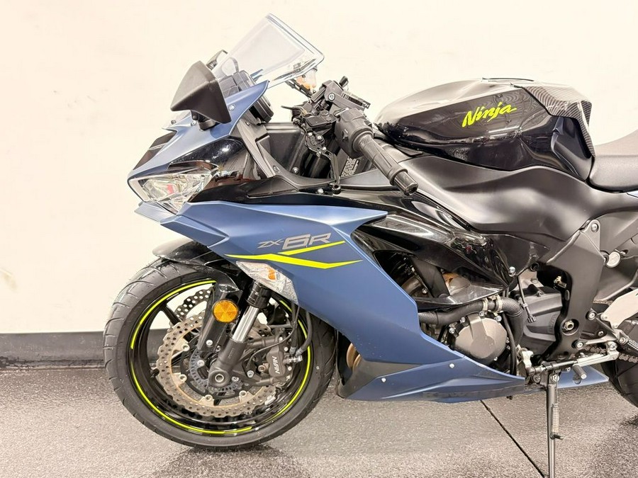 2023 Kawasaki Ninja® ZX™-6R Metallic Matte Twilight Blue/Metallic Diablo Black