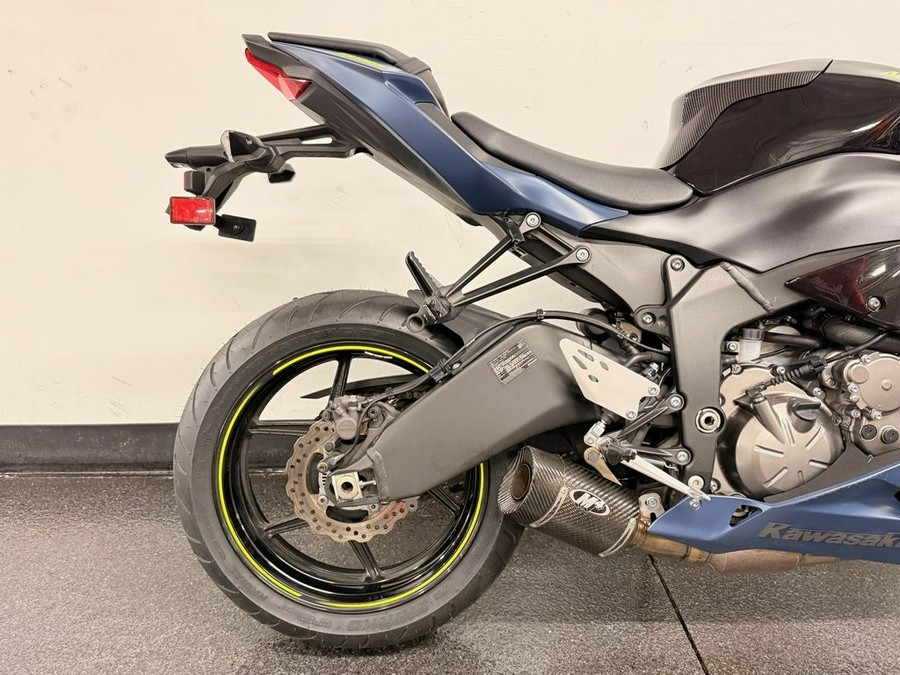 2023 Kawasaki Ninja® ZX™-6R Metallic Matte Twilight Blue/Metallic Diablo Black