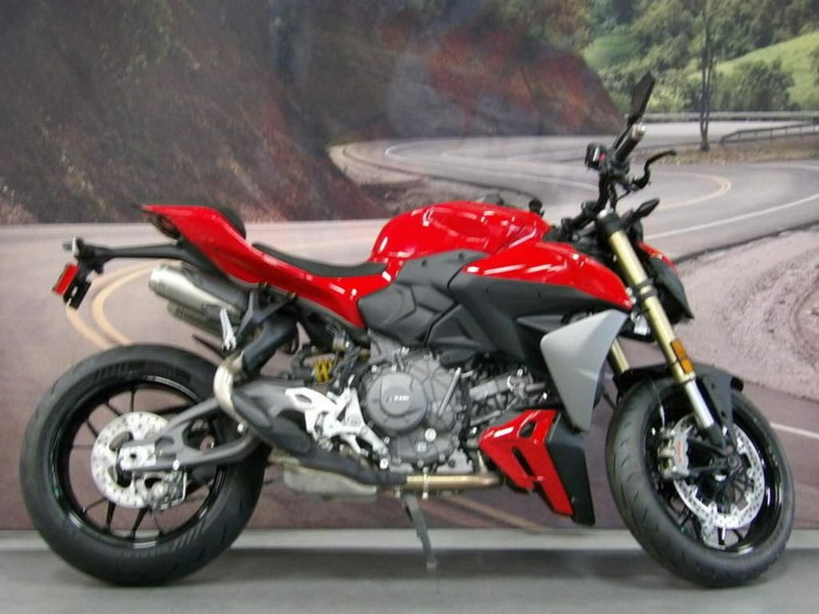 2026 Ducati Streetfighter V2