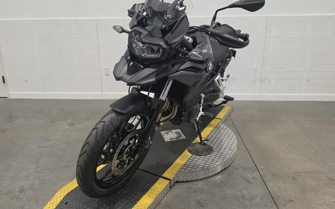 2026 BMW F 800 GS Triple Black 800 GS Light White