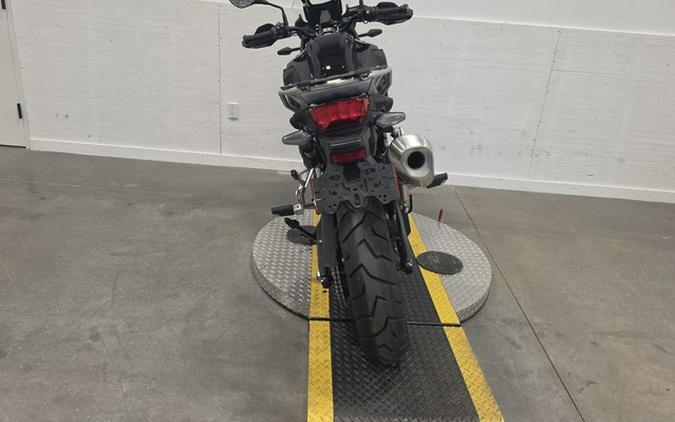 2026 BMW F 800 GS Triple Black 800 GS Light White
