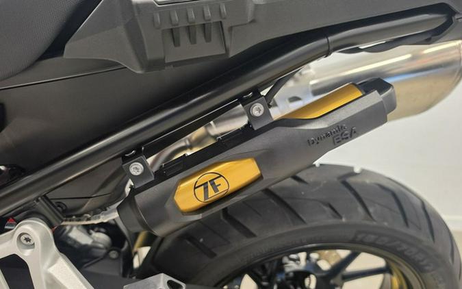 2026 BMW F 800 GS Triple Black 800 GS Light White