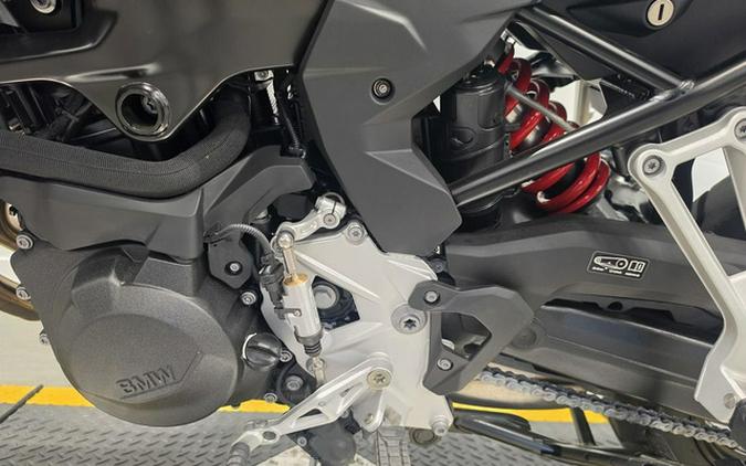 2026 BMW F 800 GS Triple Black 800 GS Light White