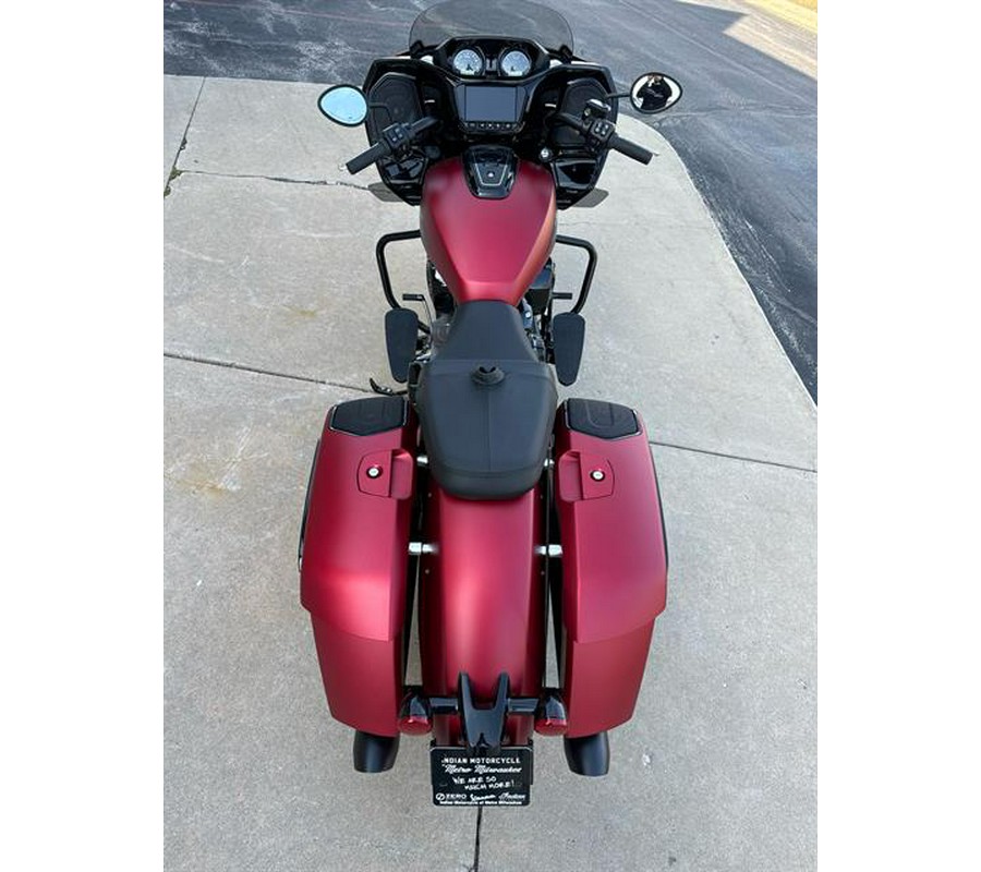 2024 Indian Motorcycle Challenger® Dark Horse® with PowerBand Audio Package