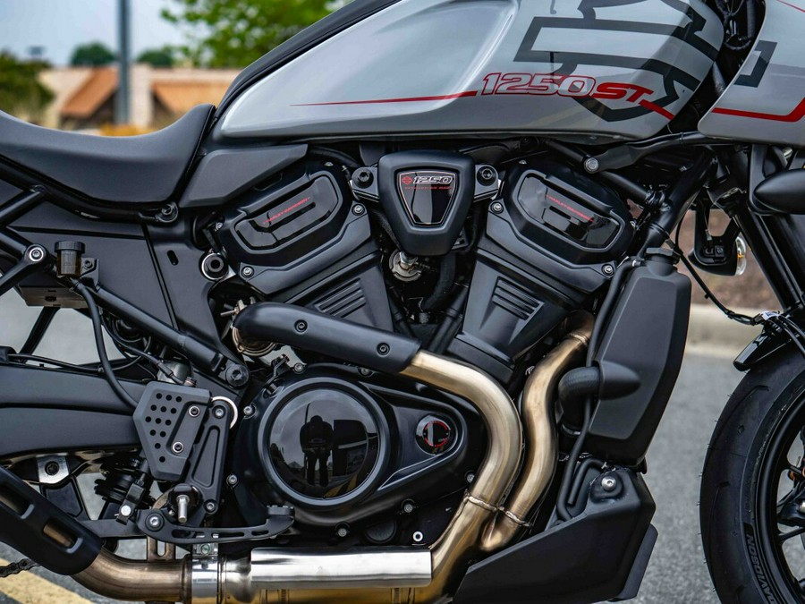 RA1250ST 2025 Pan America® 1250 ST