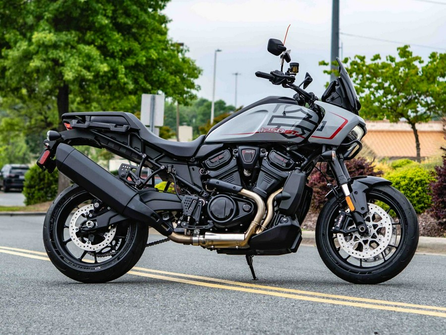 RA1250ST 2025 Pan America® 1250 ST