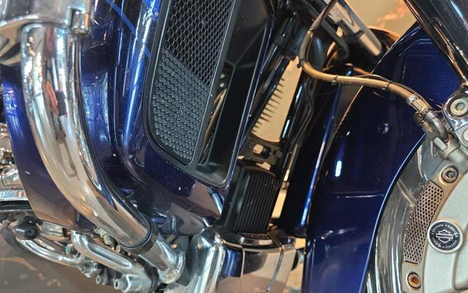 FLHXSE 2016 CVO™ Street Glide®