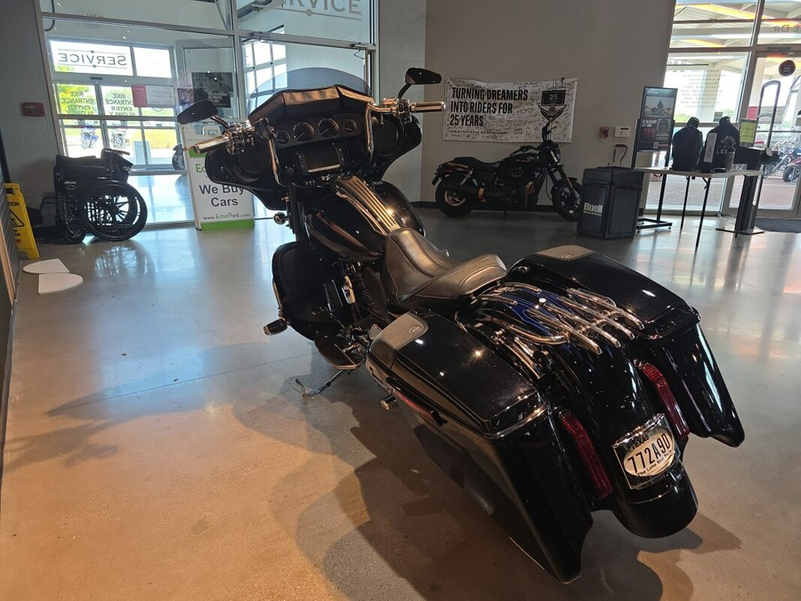 FLHXSE 2016 CVO™ Street Glide®