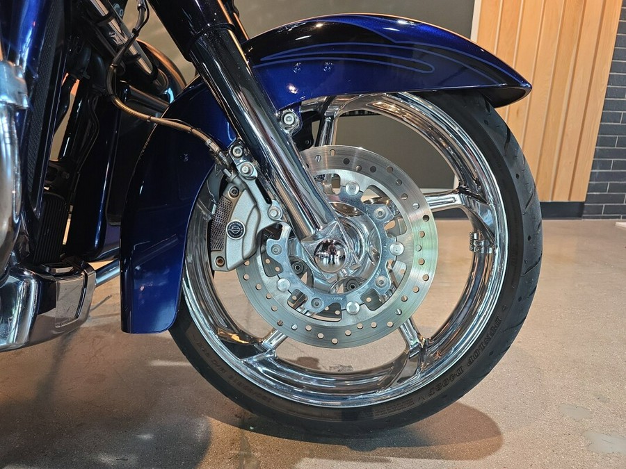 FLHXSE 2016 CVO™ Street Glide®