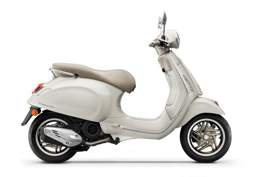 0 Vespa Primavera 150 S - Bianco Innocente - Dual Disc Brake / Keyless