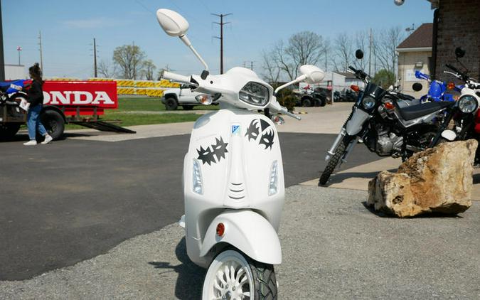 2022 Vespa Sprint 50 - KISS