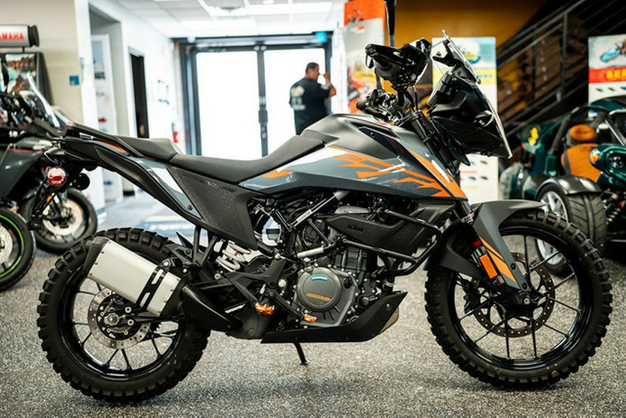 2022 KTM Adventure 390